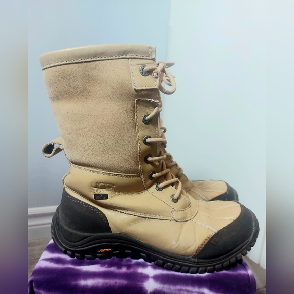 UGG Shoes - Ugg Adirondack II Women's Leather Boots sz 8 Sand Waterproof Fur Winter Snow